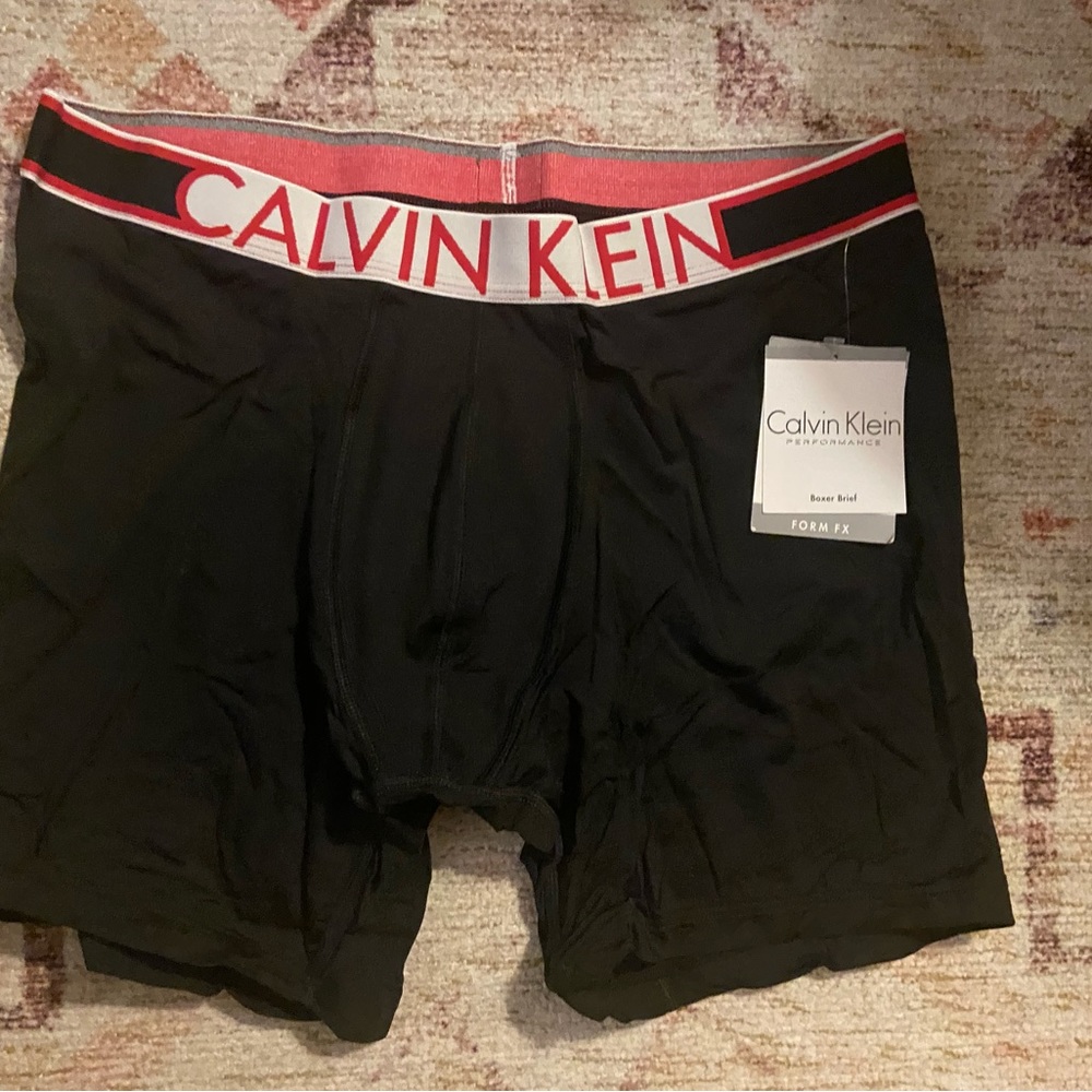 CALVIN KLIEN Perforamce Boxer Brief Form FX (XL)